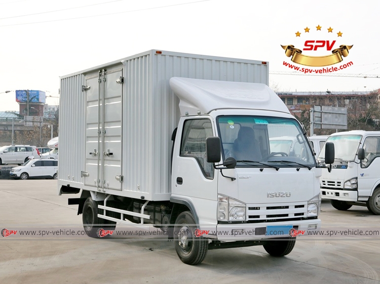 Right Front view of Van Truck ISUZU